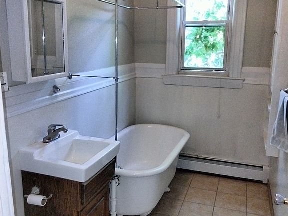 4th image of 17 E 27th St APT 2