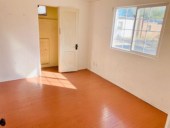 4th image of 204 Cornell Dr SE Unit C