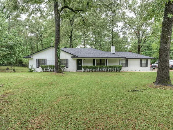168 W Lake Rd, Benton, LA 71006