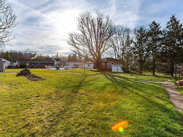 1002 Shakespeare Ave — Photo 27