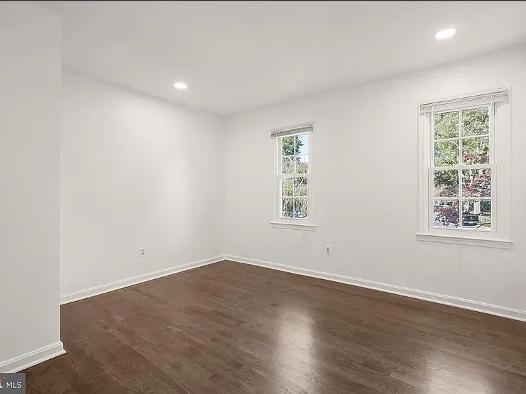 1721 Arbor View Rd — Photo 5