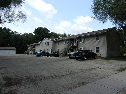 1st image of 891 Parkview Dr APT 2