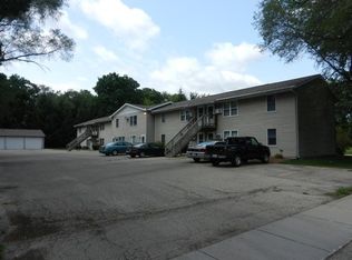 891 Parkview Dr APT 2, Milton, WI
