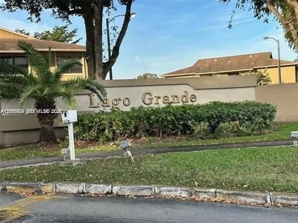 2740 W 63rd Pl #1325, Hialeah, FL 33016