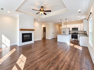 1217 County House Ln, Bowling Green, KY 42101