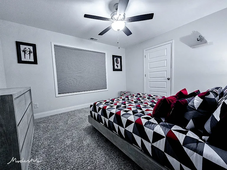 1718 Oak Forest Dr — Photo 30