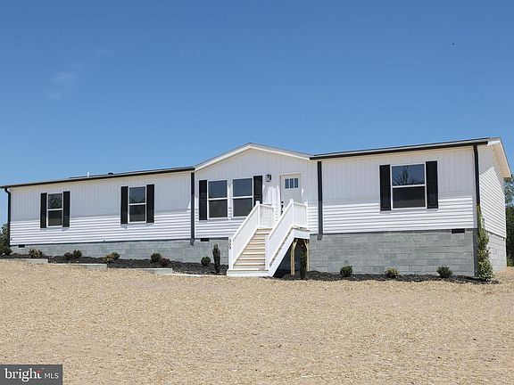 3rd image of 309 Moorefield Rd