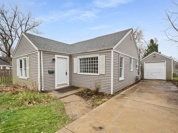 1010 Kenilworth Pl, Aurora, IL 60506