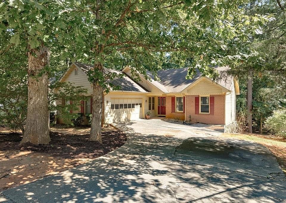 1st image of 290 Princeton Way