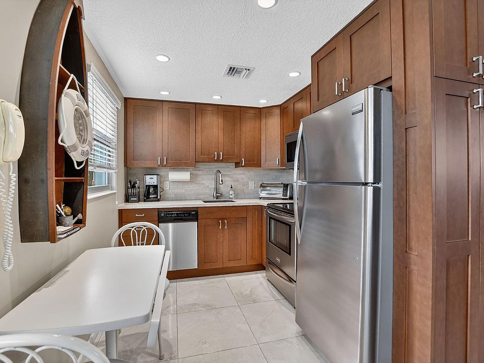 1st image of 3020 Islewood D #3020