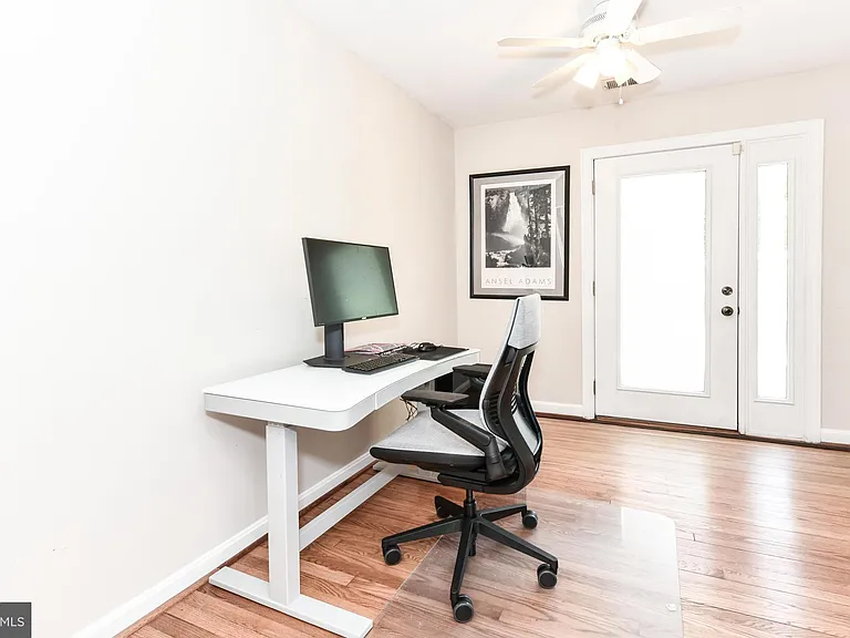 14 Oak Ln — Photo 23