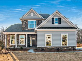 13600 Mangrove Bay Dr, Chester, VA 23836