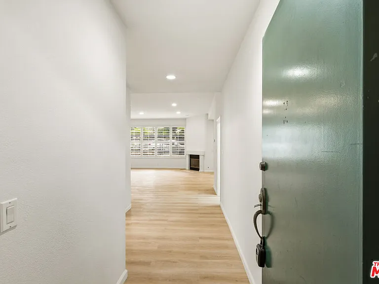 11636 Montana Ave #103 — Photo 4