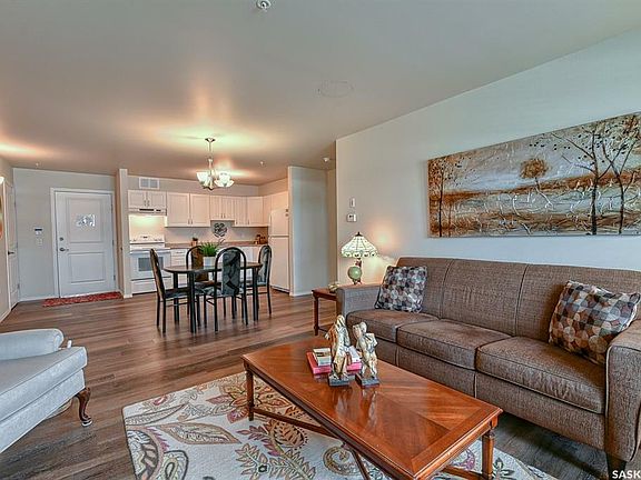 5th image of 917 Bradley St #200