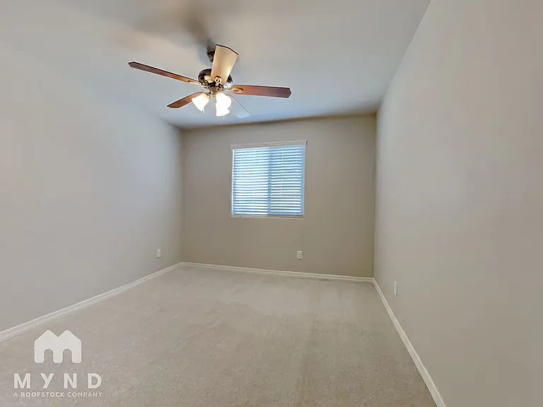 5420 W Albeniz Pl — Photo 17