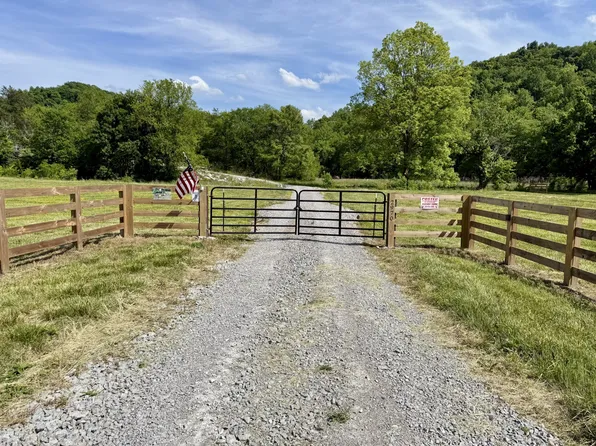 2970 Spring Place Rd, Belfast, TN 37019