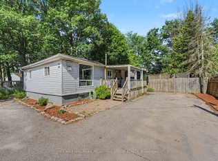 60 Laidlaw St, Wasaga Beach, ON L9Z 2L2