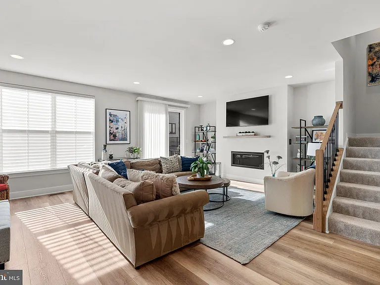 6227 Almerico Pl — Photo 85