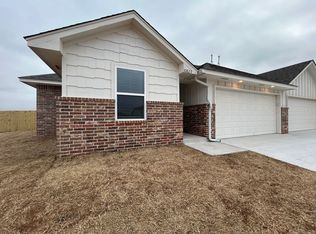 10823 NW 119th Pl, Yukon, OK 73099