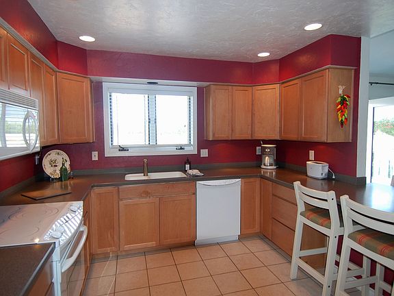 2nd image of 3524 Wappato Ct