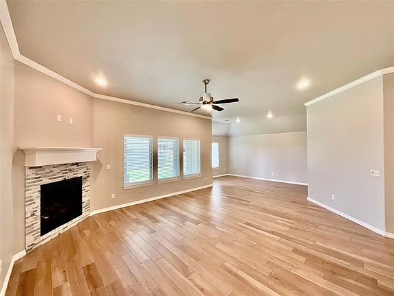 3rd image of 9125 NW 124th St