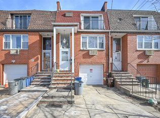 40-29 216th St, Bayside, NY 11361