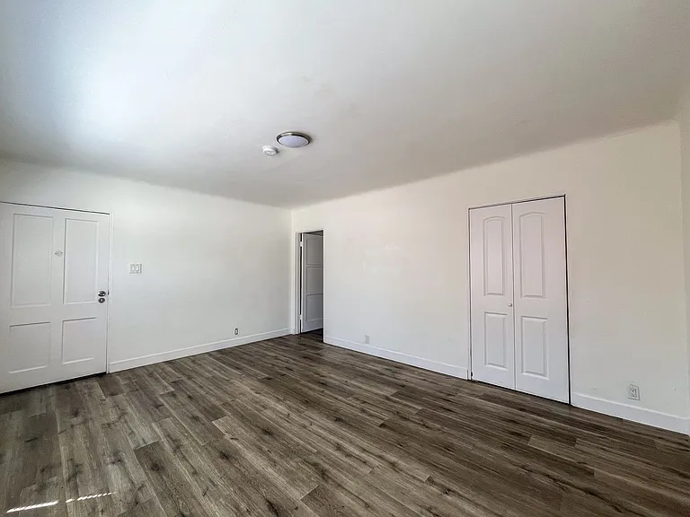 6729-6803 Middleton St — Photo 14