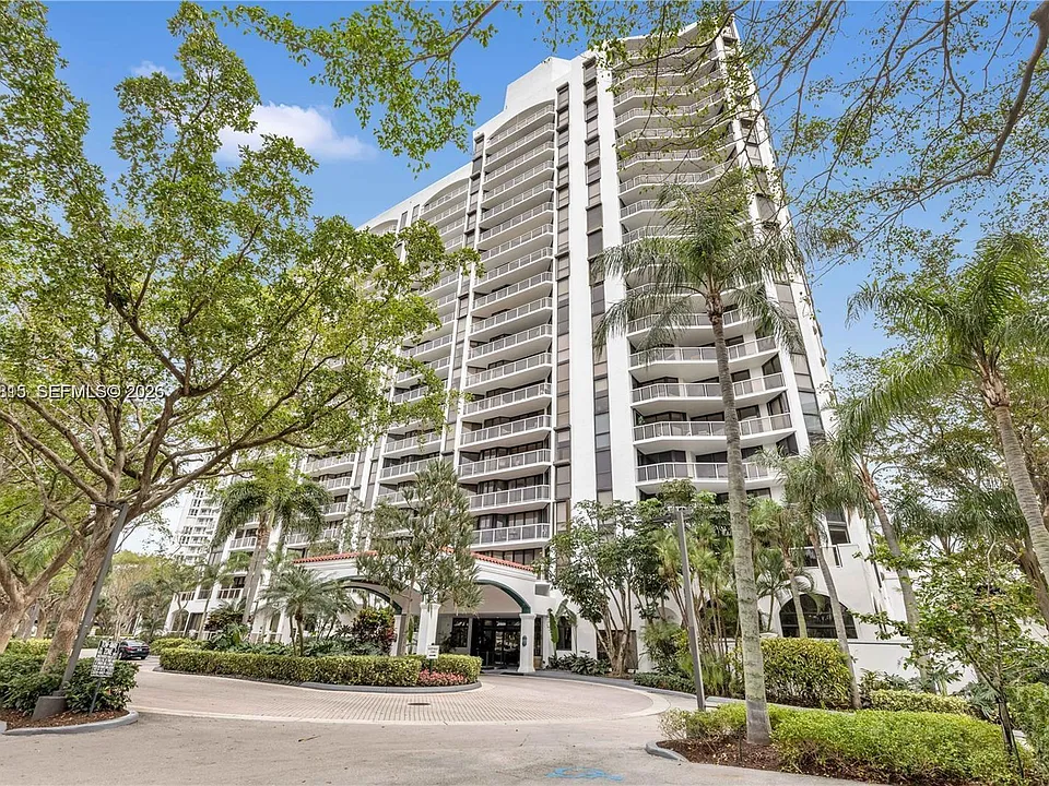 3640 Yacht Club Dr #503