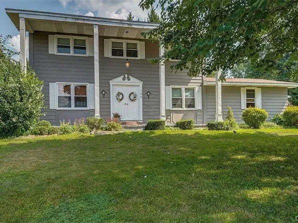 106 Shoreview Dr, Liverpool, NY 13090