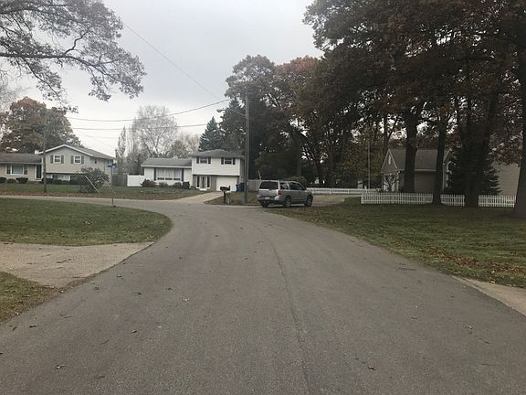 4th image of 2295 Arbor Ave