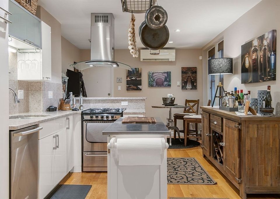 1st image of 27 Clark St APT 6