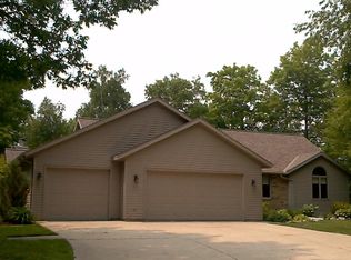 1515 Whitetail Ct, Kewaunee, WI 54216