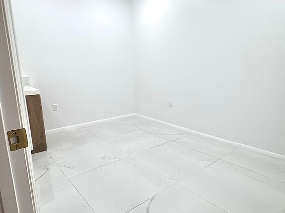 5th image of 12554 S John Young Pkwy #1