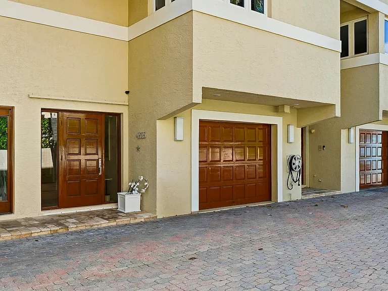 4535 Coquina Rd — Photo 3