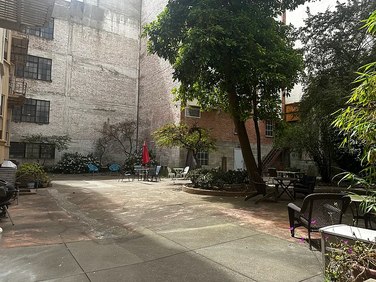Boulevard Apartments — Photo 5