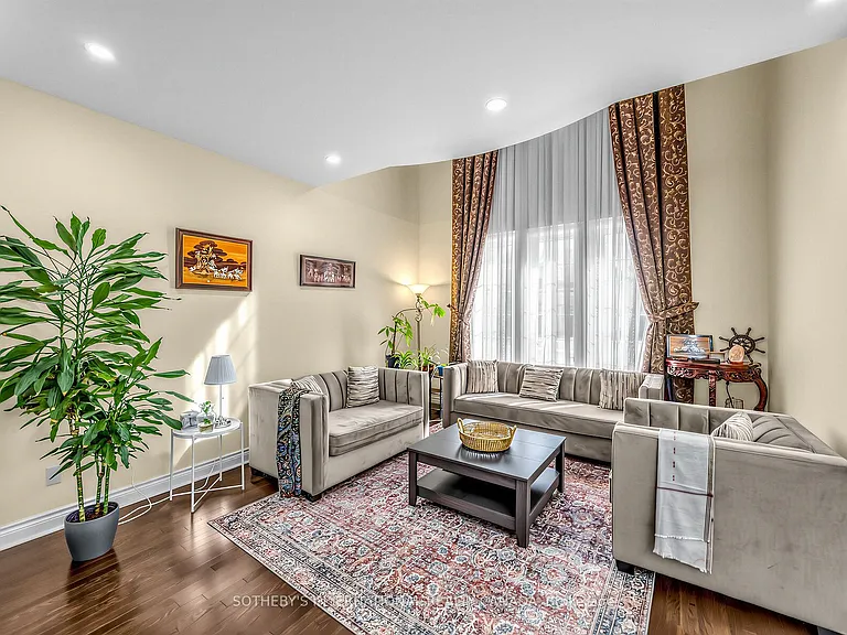54 Kelways Cir #UPPER — Photo 5