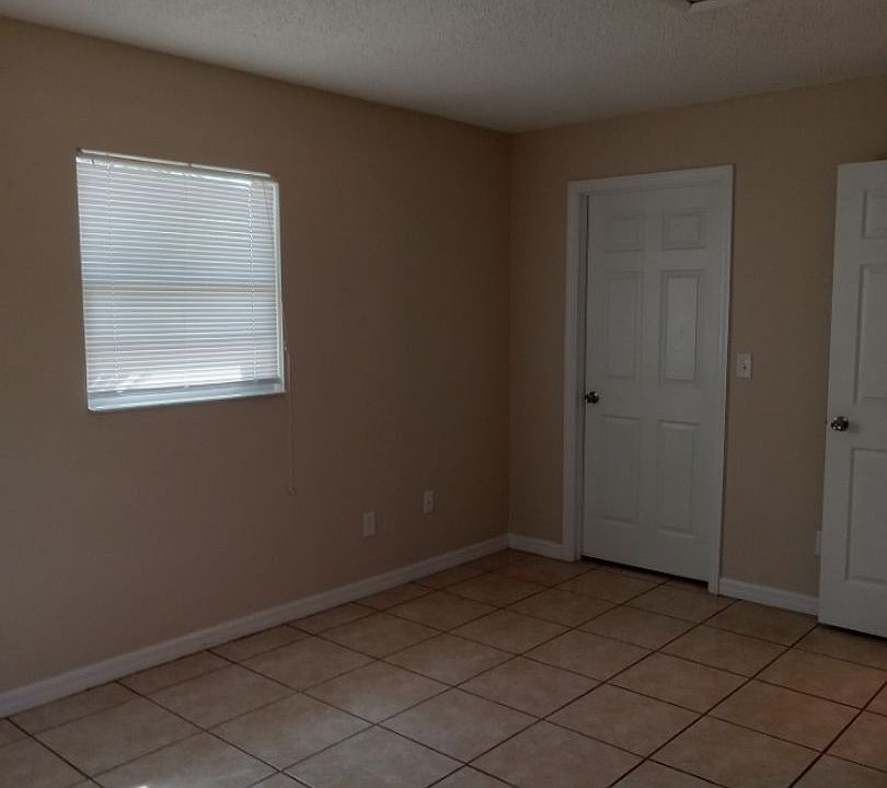1st image of 5111 SE 29th St Unit B