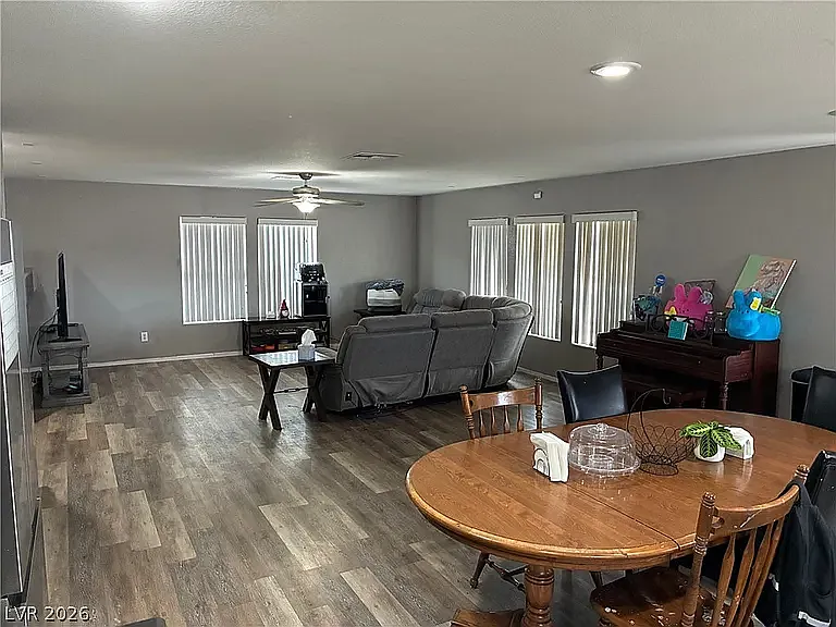 3025 Hartley Cove Ave — Photo 3
