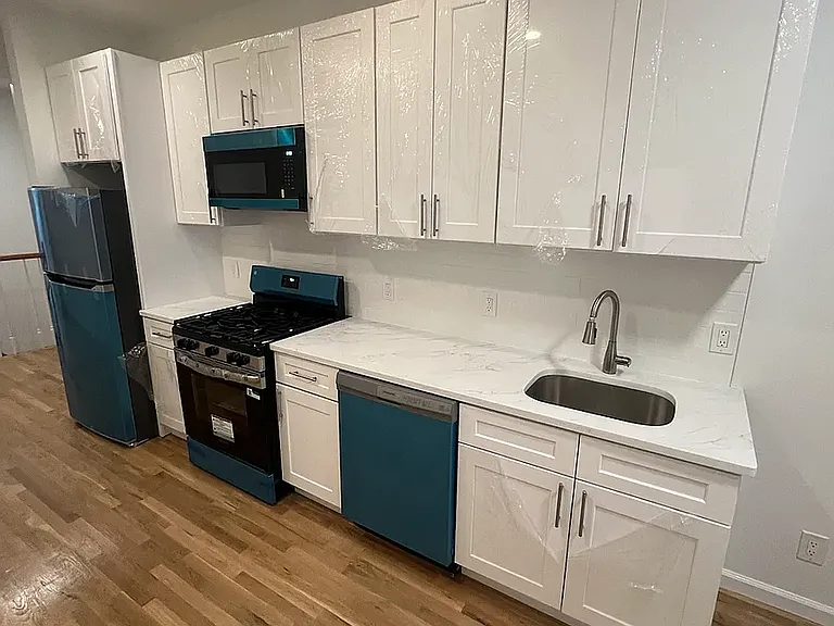329 Menahan St #1A — Photo 3