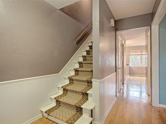3rd image of 2906 Willow Creek Dr