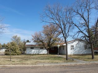 712 Charles Ave, Panhandle, TX 79068