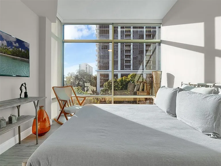 525 E Jackson St #508 — Photo 30