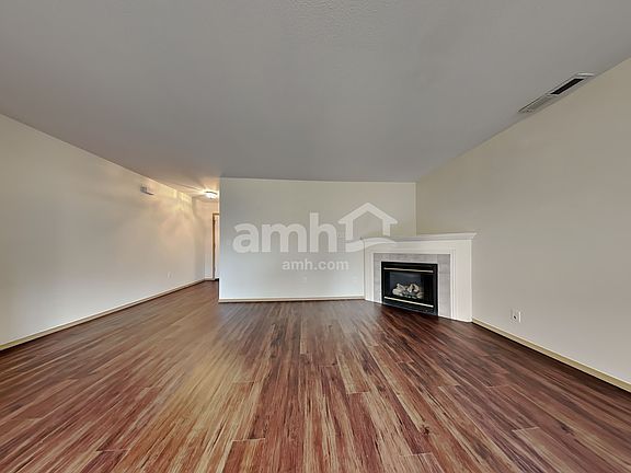 5th image of 19311 105th Avenue Ct E