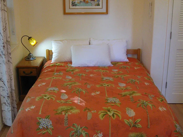Comfortable Queen size bed