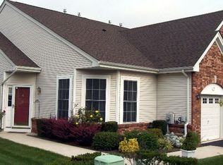 233 Meadowlark Dr, Hamilton, NJ 08690