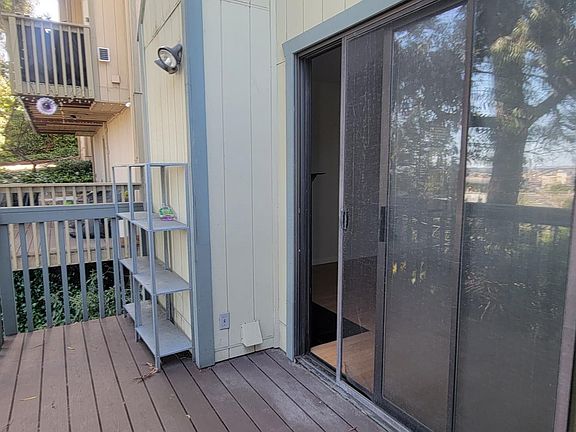 Outdoor deck