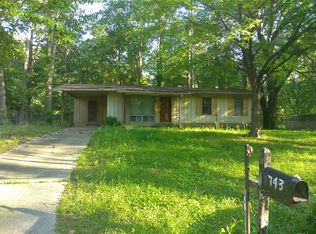 743 Lookout Dr, Forest Park, GA 30297