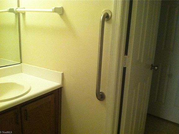 4th image of 4201-105 Edith Ln