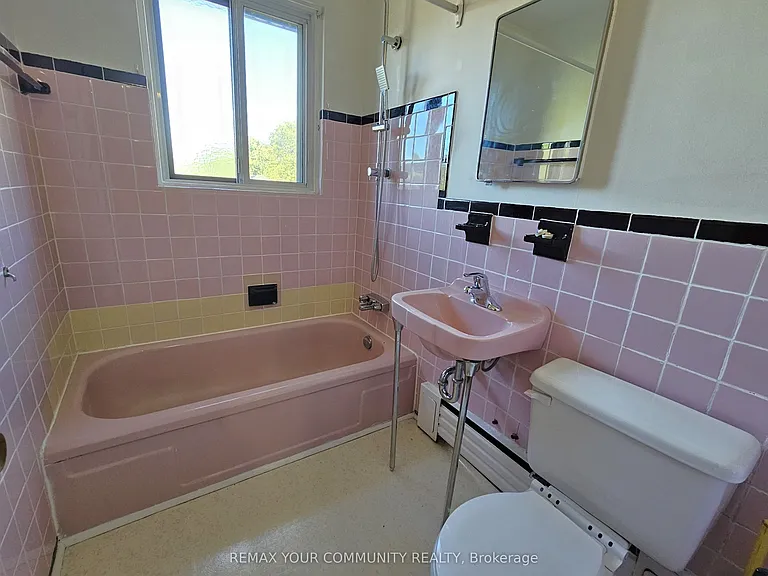 423 Pharmacy Ave #5 — Photo 10
