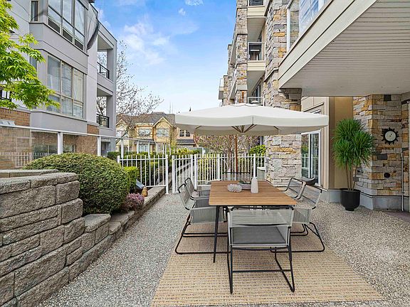 5th image of 15164 Prospect Ave #102
